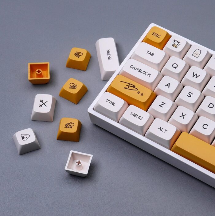 Honey Milk Keycaps – XDA Profile PBT Dye Sublimation Keycaps (140 Keys)